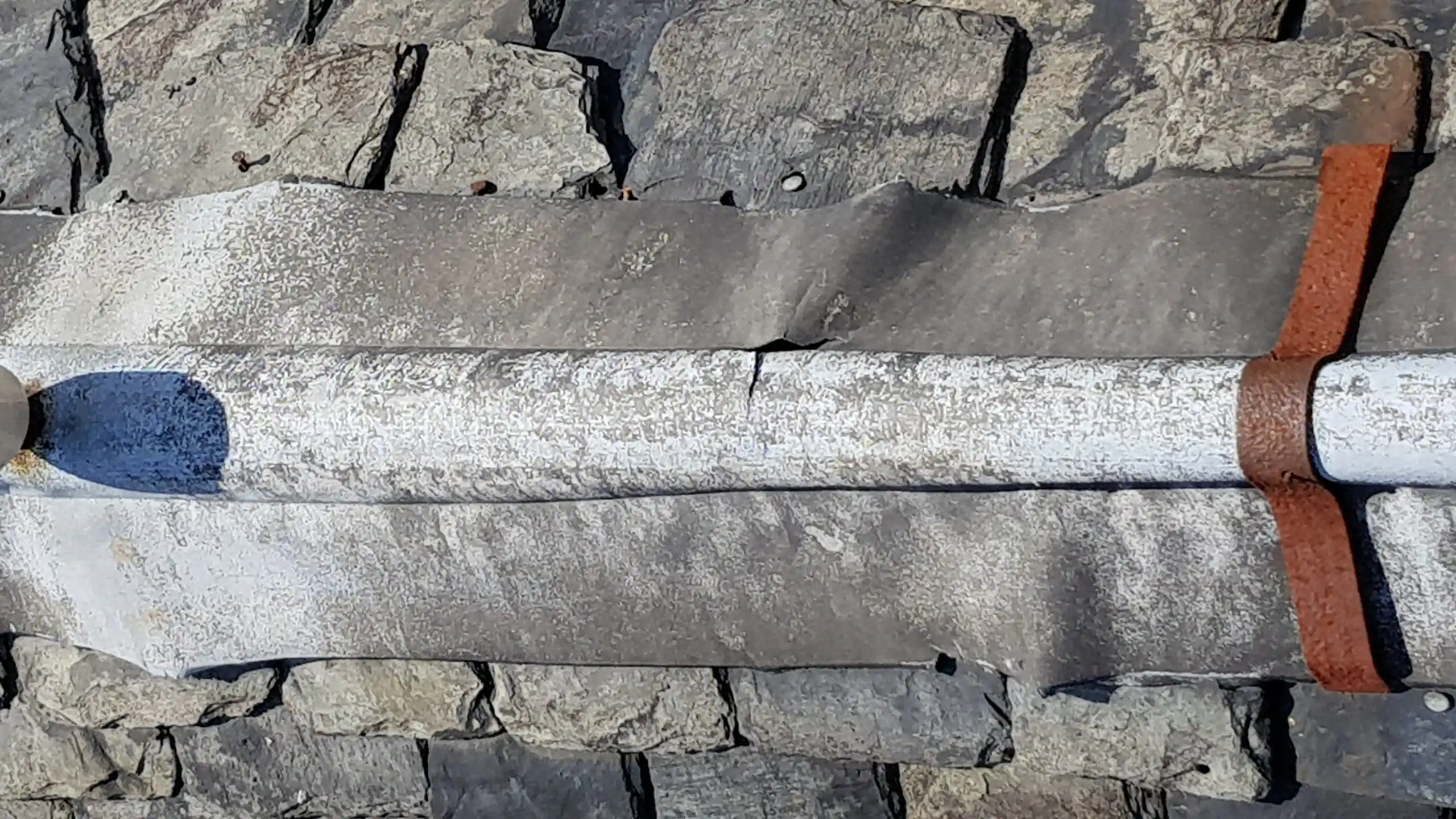 corroded ridge straps